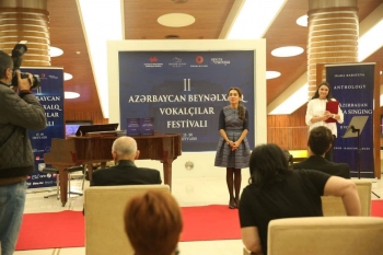 II Azərbaycan Beynəlxalq Vokalçılar Festivalının "Azərbaycan Opera Ifaçılığı Antalogiyası" kitabının təqdimatı baş tutdu