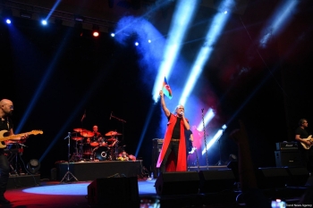 Türkiyəli məşhur müğənni Kıraç Heydər Əliyev Sarayında konsert proqramı ilə çıxış edib.