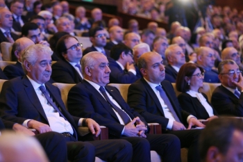 Bakıda Heydər Əliyevin anadan olmasının 100 illiyinə həsr edilmiş Azərbaycandan kənarda təhsil almış mütəxəssislərin toplantısı keçirilib