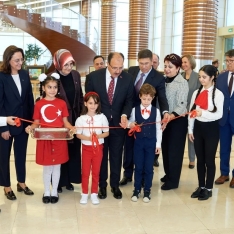 Oktyabrın 28-da Heydər Əliyev Sarayında Bakı Türk Təhsil Qurumlarının iştirakı ilə Cumhuriyətin 100 ili bayramı möhtəşəm tədbir proqramı ilə keçirilmişdir.