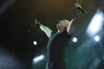 Yeni ilin ilk solo konsertində Miri Yusif sevənlərinin qarşısına çıxdı.