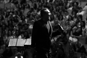 Sentyabrın 22-də Heydər Əliyev Sarayında Türkiyənin sevilən müğənnisi Ferhat Göçerin konserti baş tutub