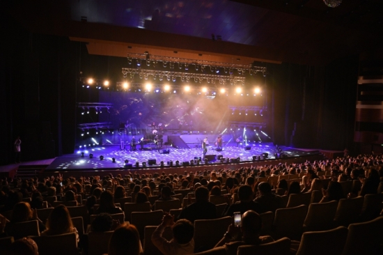 Yeni ilin ilk solo konsertində Miri Yusif sevənlərinin qarşısına çıxdı.