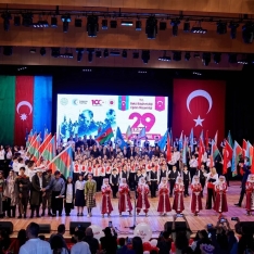 Oktyabrın 28-da Heydər Əliyev Sarayında Bakı Türk Təhsil Qurumlarının iştirakı ilə Cumhuriyətin 100 ili bayramı möhtəşəm tədbir proqramı ilə keçirilmişdir.