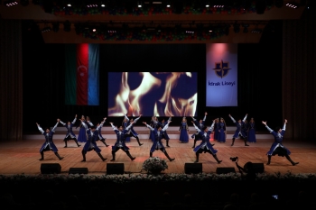 Heydər Əliyev Sarayında “Tarix yazan imza” adlı xeyriyyə tədbiri