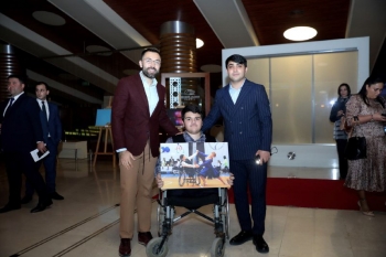 Heydər Əliyev Sarayında “Bir Bax, Min Yaşat” foto sərgisi keçirilib