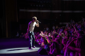 Ukraynanın əfsanəvi rok qrupu "Okean Elzy" növbəti möhtəşəm konsert proqramı