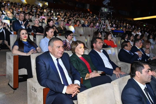 Bakıda Heydər Əliyevin anadan olmasının 100 illiyinə həsr edilmiş Azərbaycandan kənarda təhsil almış mütəxəssislərin toplantısı keçirilib