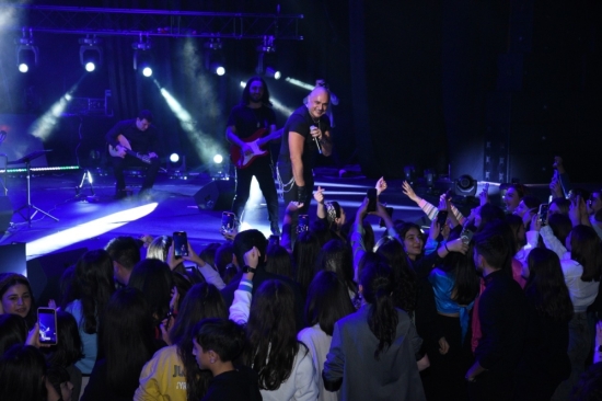 Yeni ilin ilk solo konsertində Miri Yusif sevənlərinin qarşısına çıxdı.