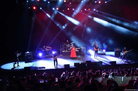 Türkiyəli məşhur müğənni Kıraç Heydər Əliyev Sarayında konsert proqramı ilə çıxış edib.