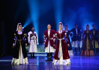 Gürcüstanın “Erisioni” ansamblı Heydər Əliyev Sarayında çıxış edib