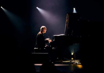 Dünya şöhrətli italiyalı bəstəkar Ludovico Einaudi Heydər Əliyev Sarayında pərəstişkarları ilə görüşüb.